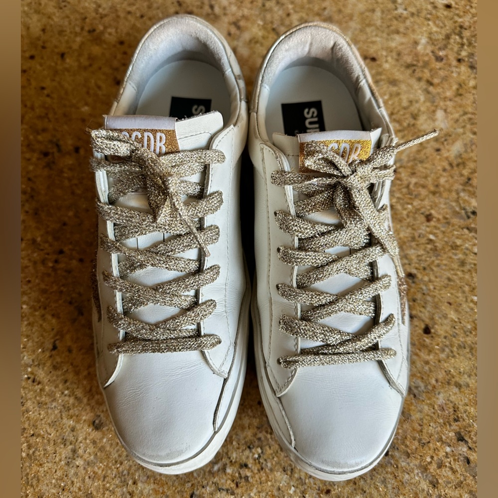Golden goose sneaker